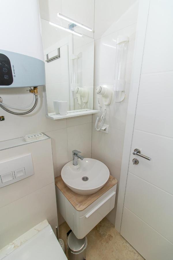 Luxury Apartments Iris Mostar Exterior foto